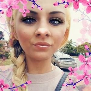 Meet your Posher, Andrea